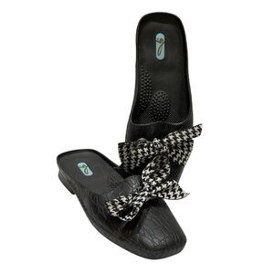 OKABASHI BLACK SLIDE SANDALS  WITH CHECKERED BOW SZ ML